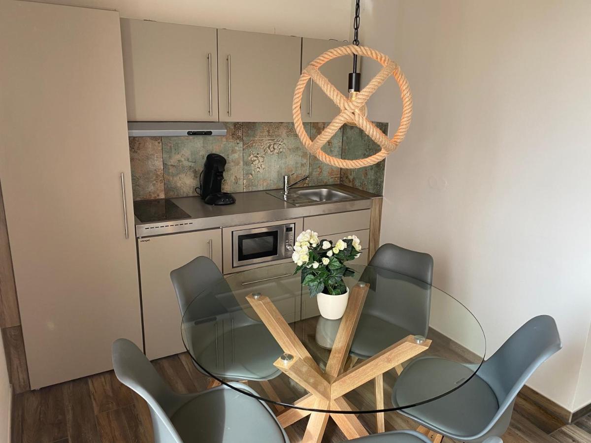 Apartment - Split Level,1087624102:JPEG
